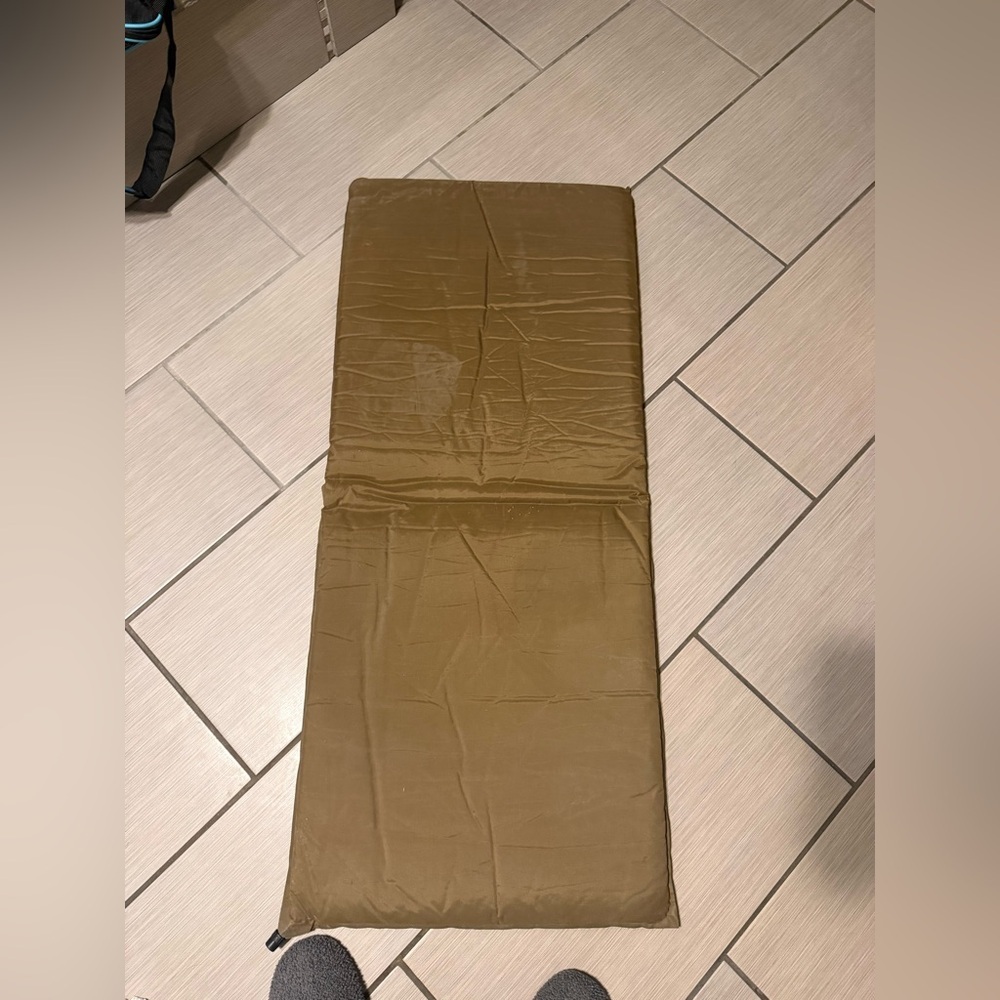 Inflatable Thermarest Mattress Pad in Olive Green - Camping gear